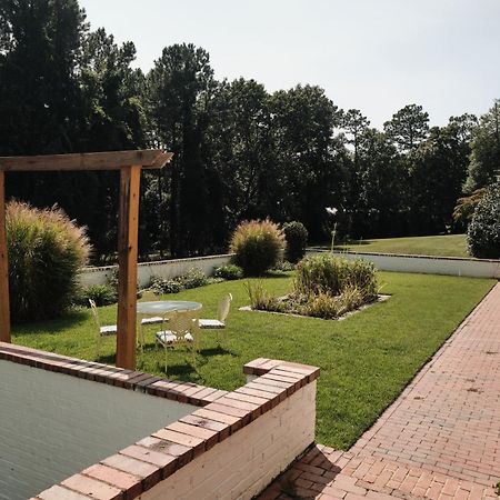 Duncraig Manor Bed & Breakfast เซาเธิร์นไพนส์ ภายนอก รูปภาพ
